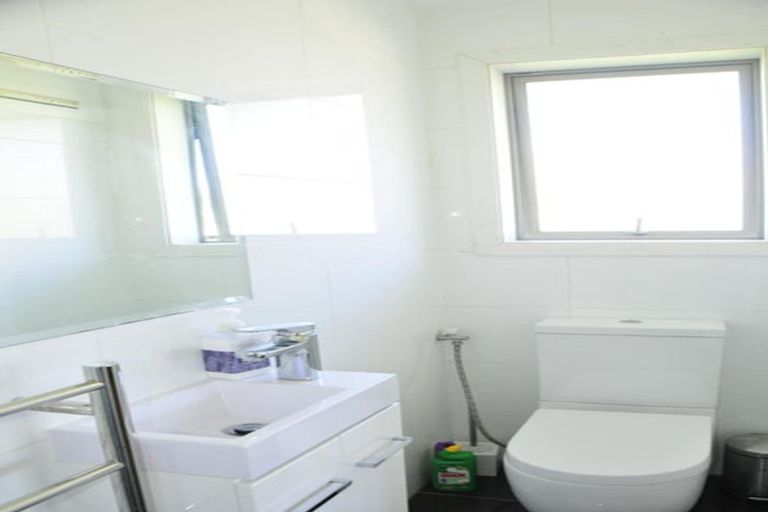 Photo of property in 6a Deepdale Street, Burnside, Christchurch, 8053