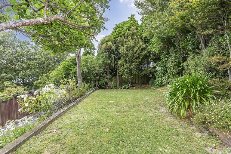 Photo of property in 63 Severn Street, Island Bay, Wellington, 6023