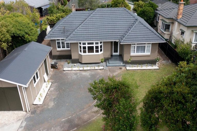 Photo of property in 92 Te Aroha Street, Hamilton East, Hamilton, 3216
