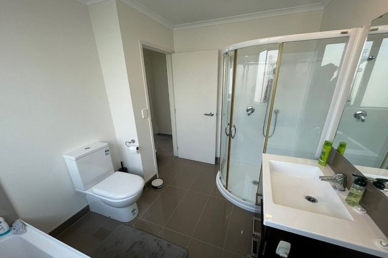 Photo of property in 38 Kuaka Drive, Takanini, 2112