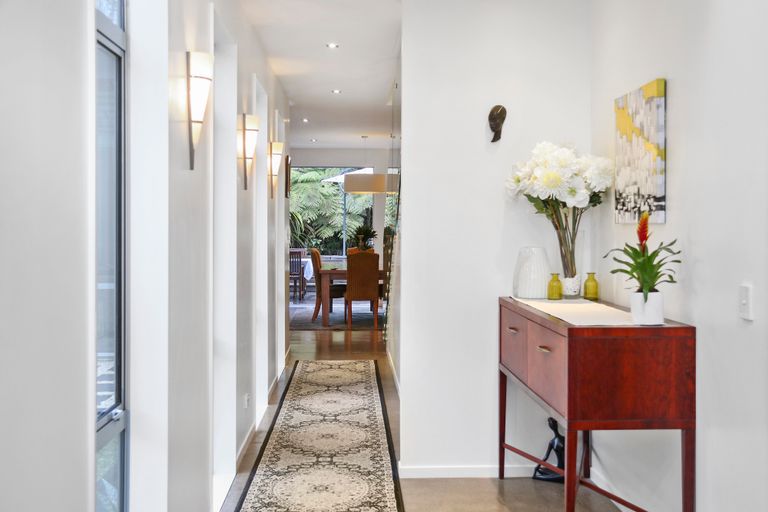 Photo of property in 190a Huia Road, Titirangi, Auckland, 0604