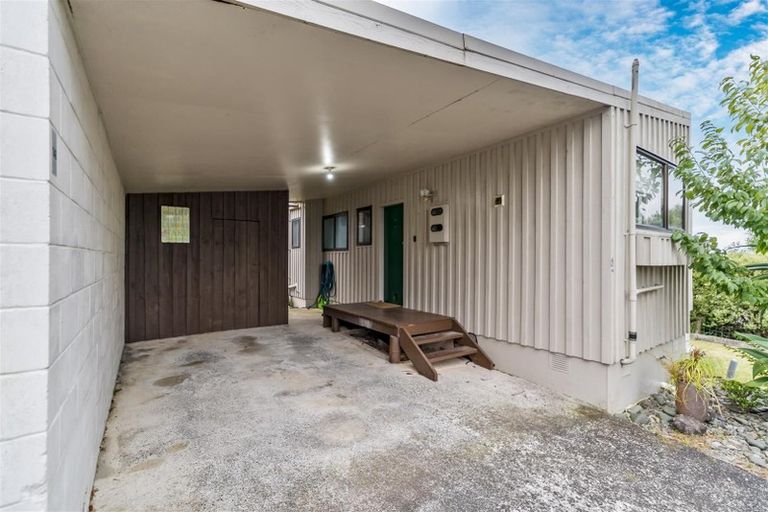 Photo of property in 1/48 Lemnos Place, Titirangi, Auckland, 0604