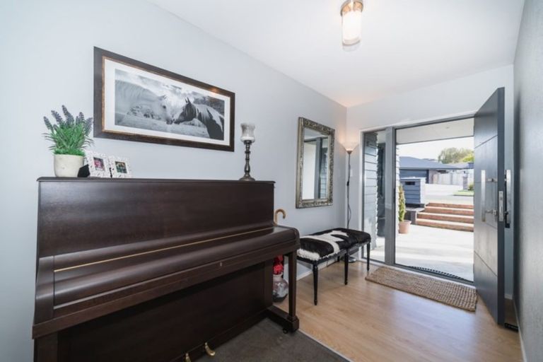 Photo of property in 12d Stonebridge Heights, Feilding, 4702