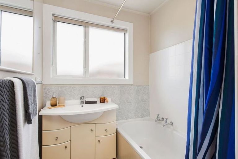 Photo of property in 40 Gregan Crescent, Burnside, Christchurch, 8053