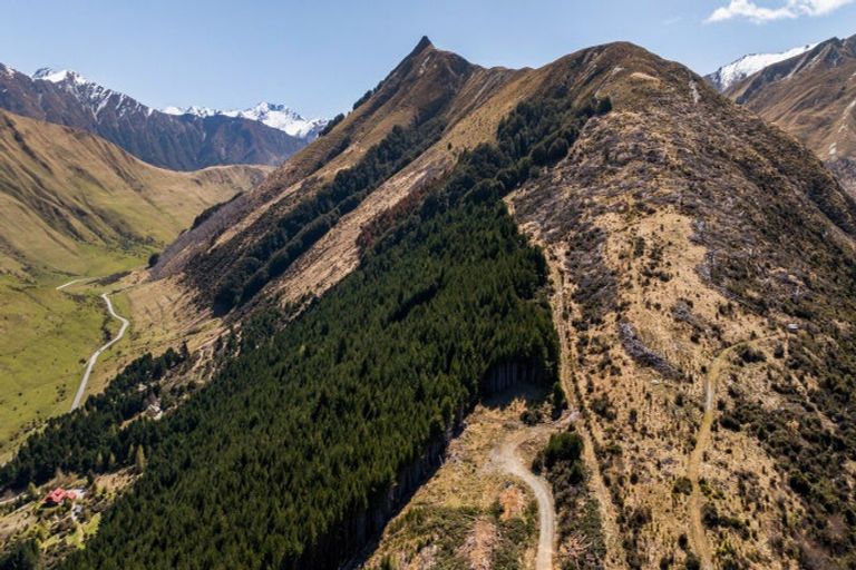 Photo of property in 105 Alpine Retreat Road, Ben Lomond, Queenstown, 9371