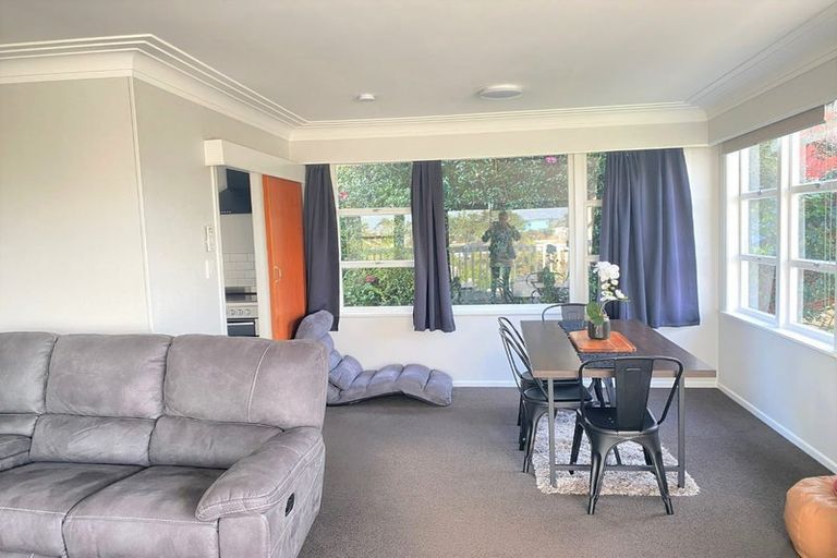 Photo of property in 5 Hartley Terrace, Massey, Auckland, 0614