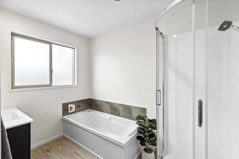 Photo of property in 12b Mallard Street, Albert Town, Wanaka, 9305