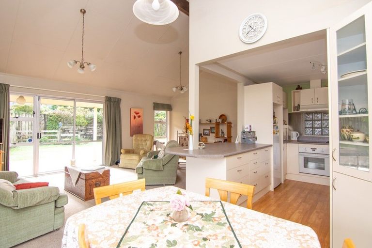 Photo of property in 2 Paul Place, Awapuni, Palmerston North, 4412