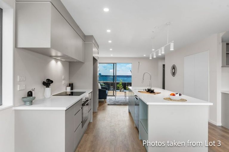 Photo of property in 1a Stottholm Road, Titirangi, Auckland, 0604