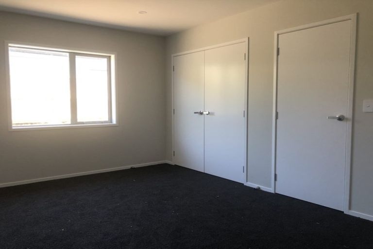 Photo of property in 18 Papa Orchard Drive, Kumeu, 0810