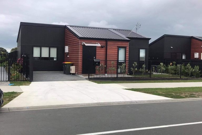 Photo of property in 4 Regiment Road, Papakura, 2110