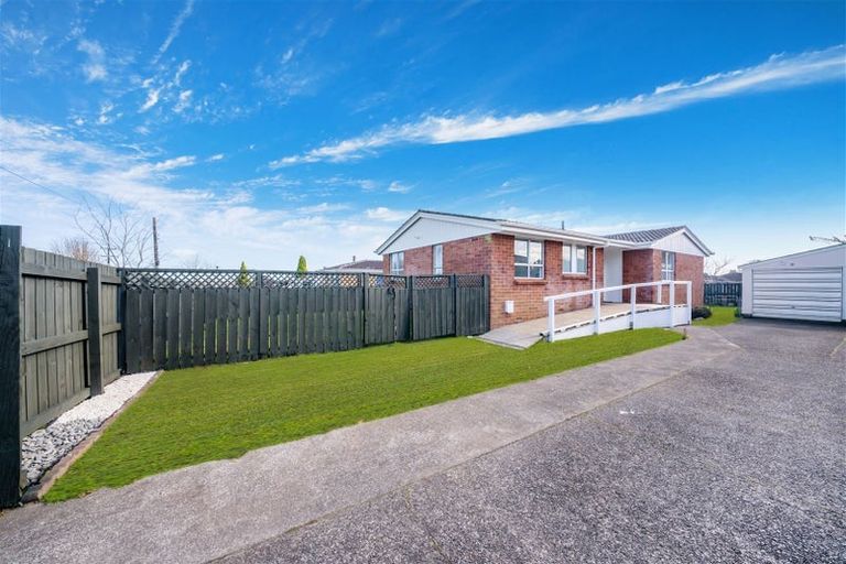 Photo of property in 68 Old Wairoa Road, Papakura, 2110