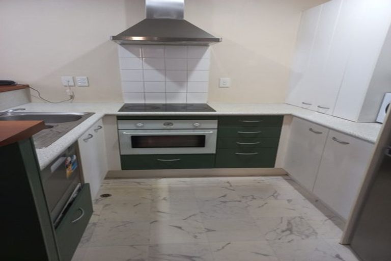 Photo of property in Terrace Heights Apartments, 11c/163 The Terrace, Wellington Central, Wellington, 6011