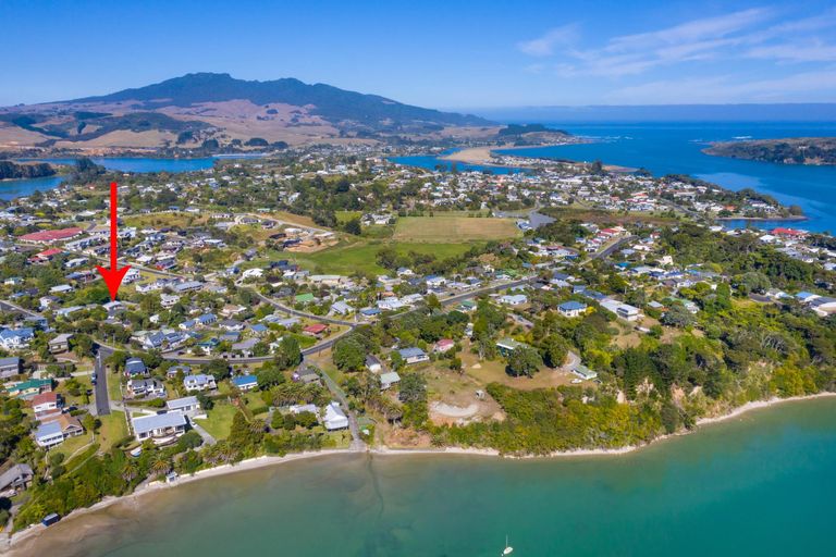 Photo of property in 61b Government Road, Raglan, 3225