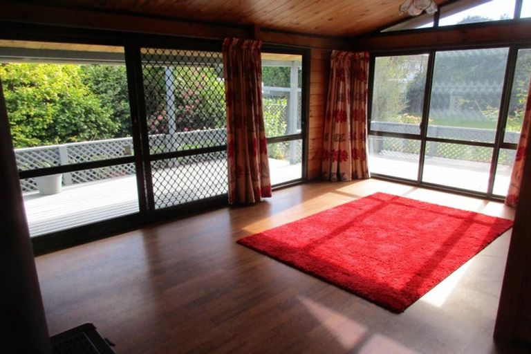 Photo of property in 21 Oriwa Street, Waikanae, 5036