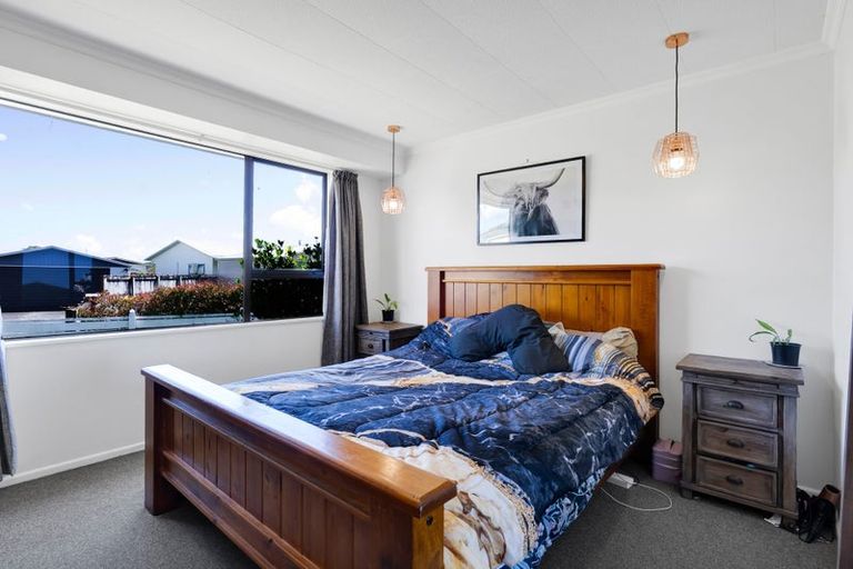 Photo of property in 10 Tawari Street, Inglewood, 4330