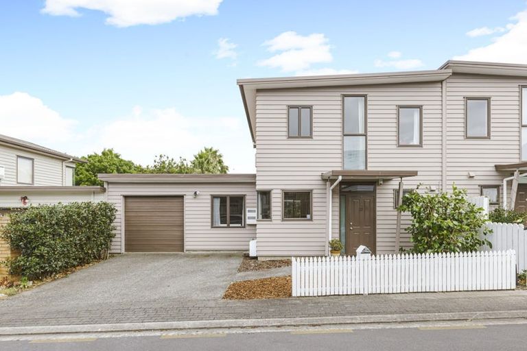 Photo of property in 17/45 Secoia Crescent, Mangere, Auckland, 2022