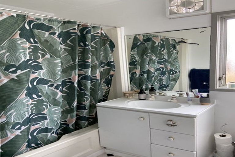 Photo of property in 1/8 Jontue Place, Clover Park, Auckland, 2019