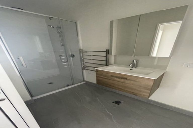 Photo of property in 9/25 Jabuka Street, Glen Eden, 0602