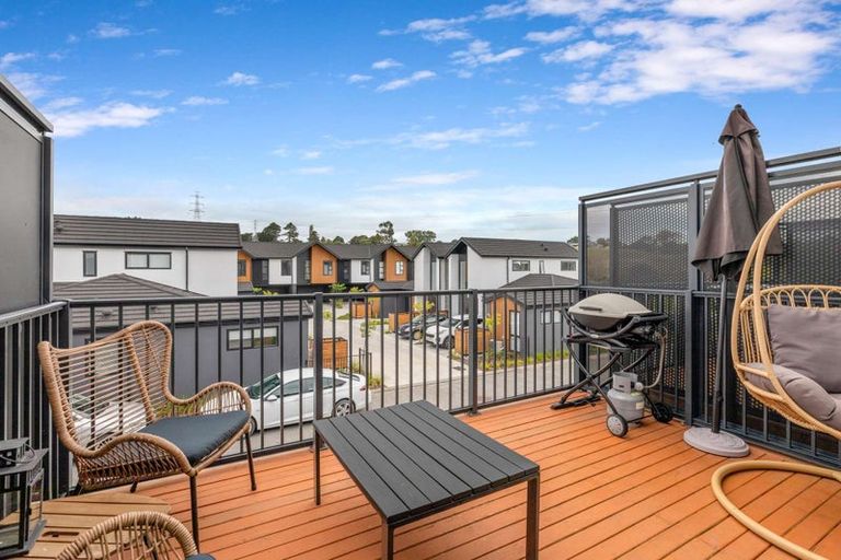 Photo of property in 6 Parenga Lane, Kumeu, 0810