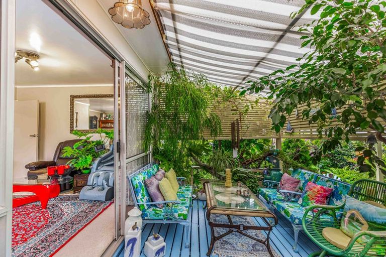 Photo of property in 3a/1 Kirrie Avenue, Te Atatu South, Auckland, 0610