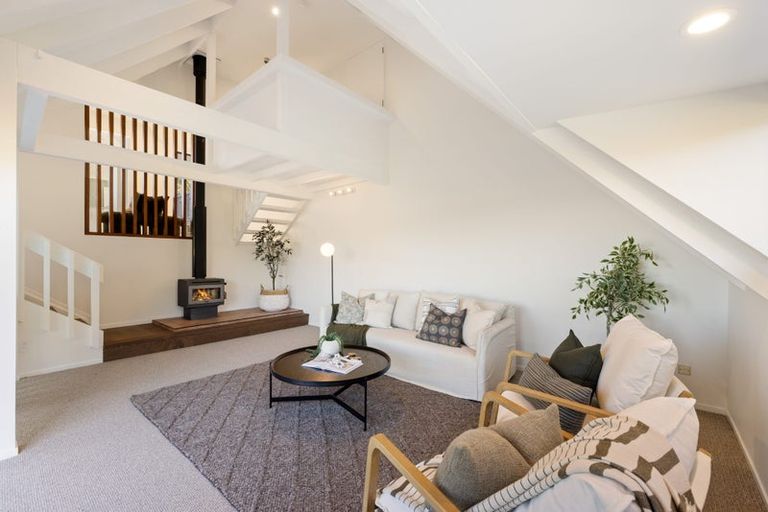 Photo of property in 10 Hobday Lane, Mount Pleasant, Christchurch, 8081