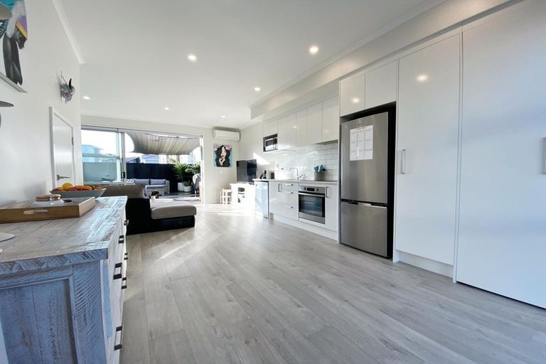 Photo of property in 18 Rangihina Road, Hobsonville, Auckland, 0616