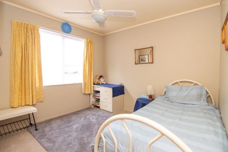 Photo of property in 2 Paul Place, Awapuni, Palmerston North, 4412