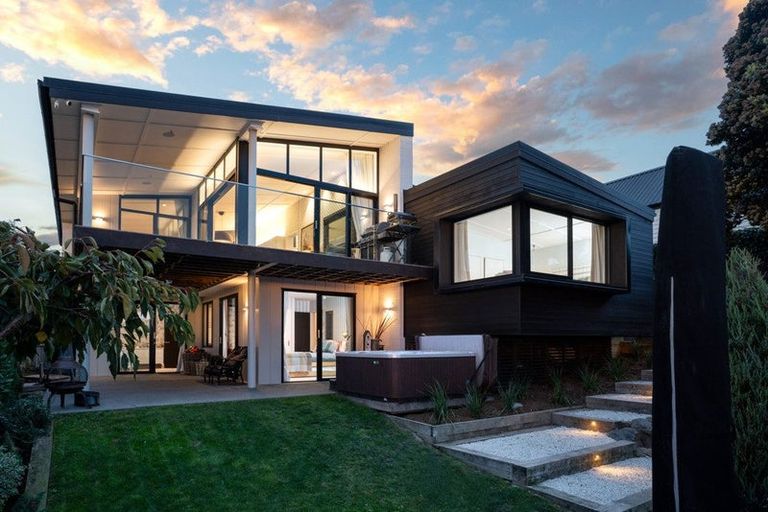 Photo of property in 287 Cannon Hill Crescent, Mount Pleasant, Christchurch, 8081