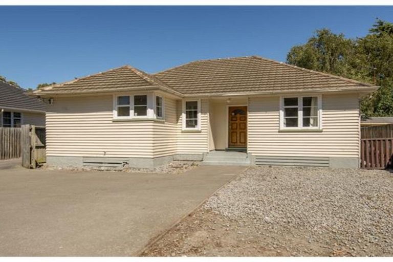 Photo of property in 34 Roche Avenue, Upper Riccarton, Christchurch, 8041