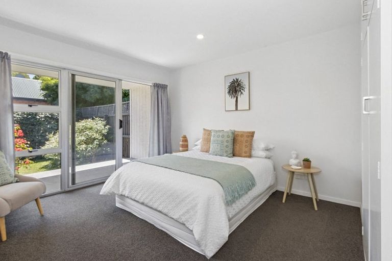 Photo of property in 1e Thorrington Lane, Cashmere, Christchurch, 8022