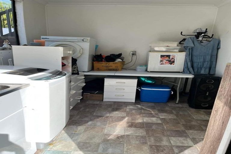 Photo of property in 57 Holmes Drive South, Massey, Auckland, 0614