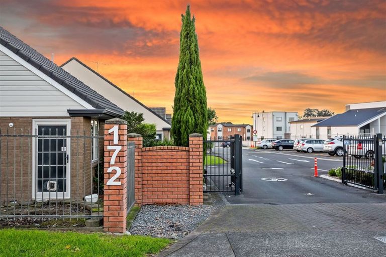 Photo of property in St Claire Village, 180/172 Mcleod Road, Te Atatu South, Auckland, 0610