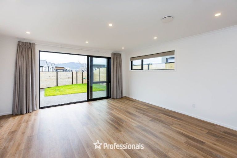 Photo of property in 3 Joseph Bolton Crescent, Trentham, Upper Hutt, 5018