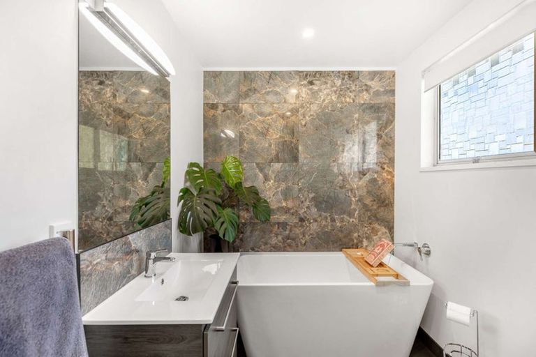 Photo of property in 2/144a Riverlaw Terrace, Saint Martins, Christchurch, 8022