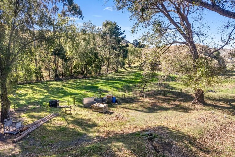 Photo of property in 2890 Christchurch Akaroa Road, Prices Valley, Little River, 7591