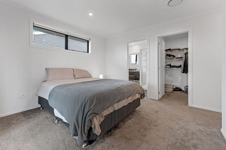 Photo of property in 24 Tauroa Drive, Tuakau, 2121