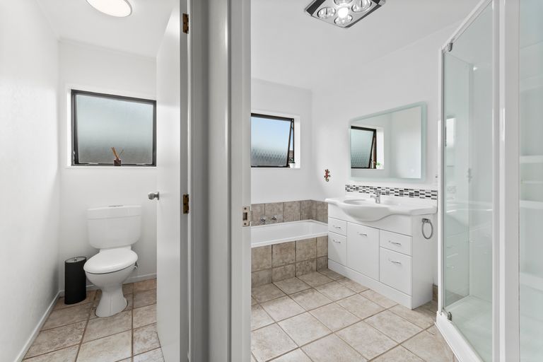 Photo of property in 13c Nelson Street, Papakura, 2110