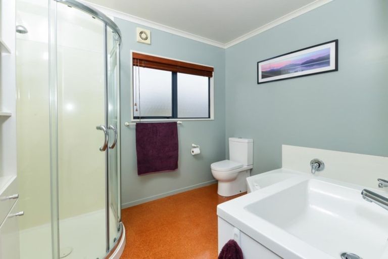 Photo of property in 37 Montrose Crescent, Huntington, Hamilton, 3210