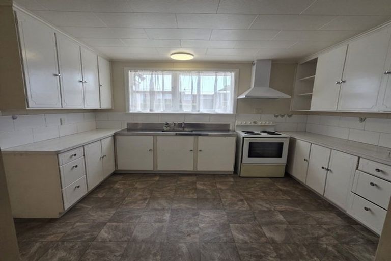 Photo of property in 1/67 Young Street, New Plymouth, 4310