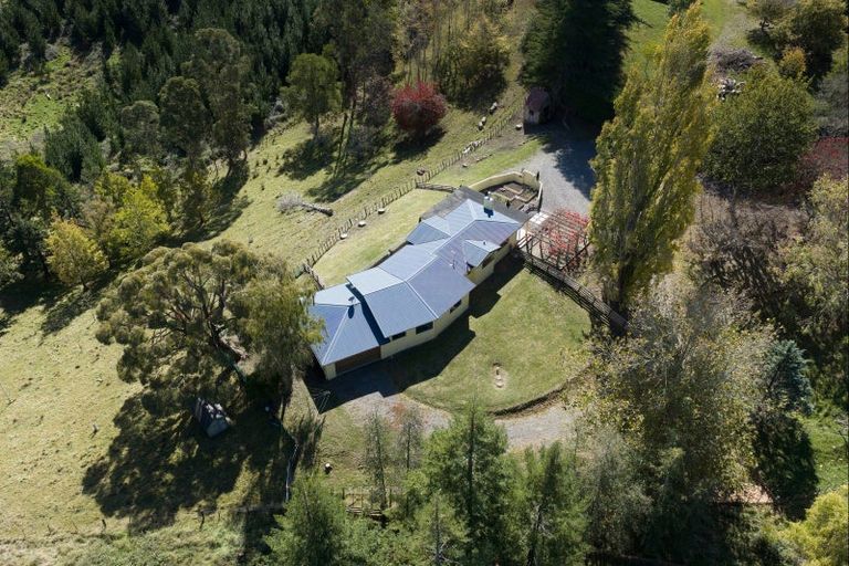 Photo of property in 1544 Kahuranaki Road, Kahuranaki, Havelock North, 4295
