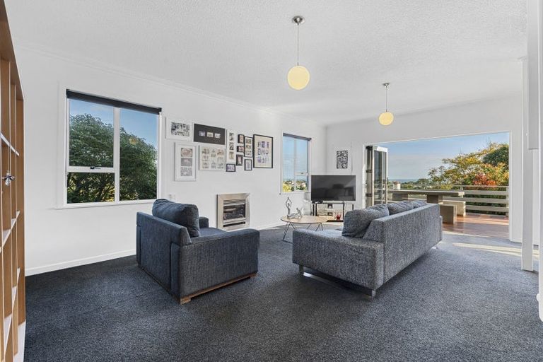 Photo of property in 49 Queens Road, Glen Avon, New Plymouth, 4312