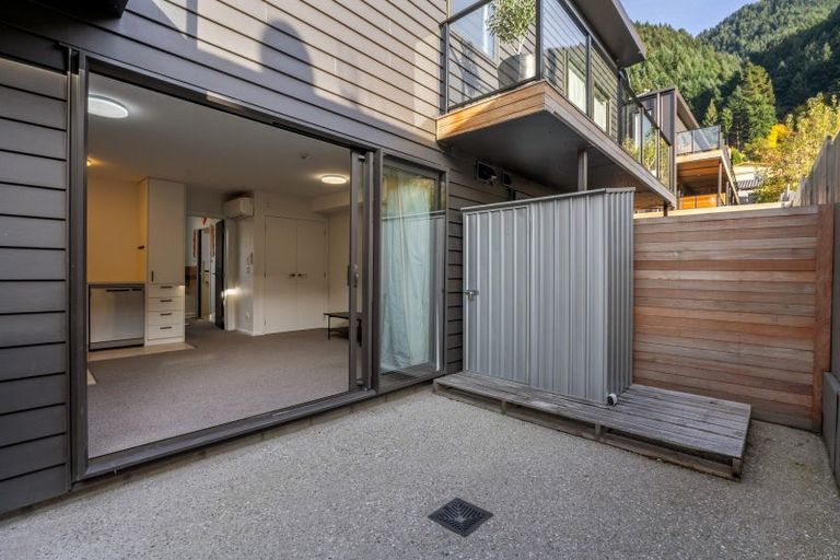 Photo of property in Northlight Apartments, 7/14 Fryer Street, Queenstown, 9300