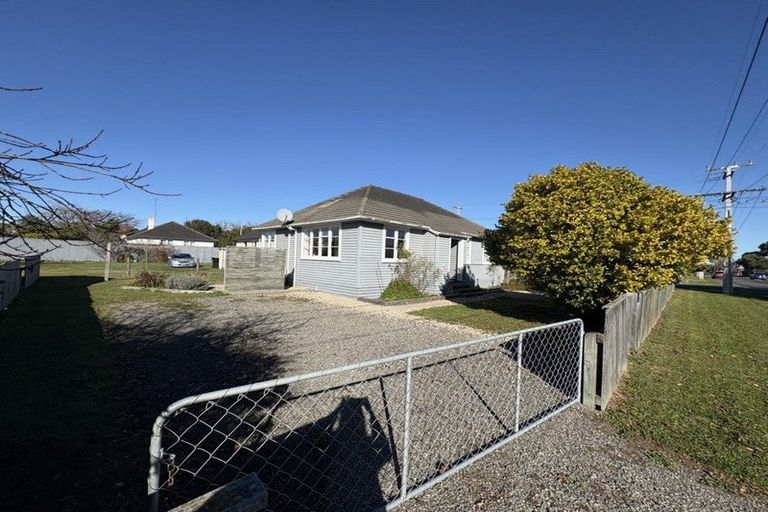 Photo of property in 30 Broadway Street, Martinborough, 5711