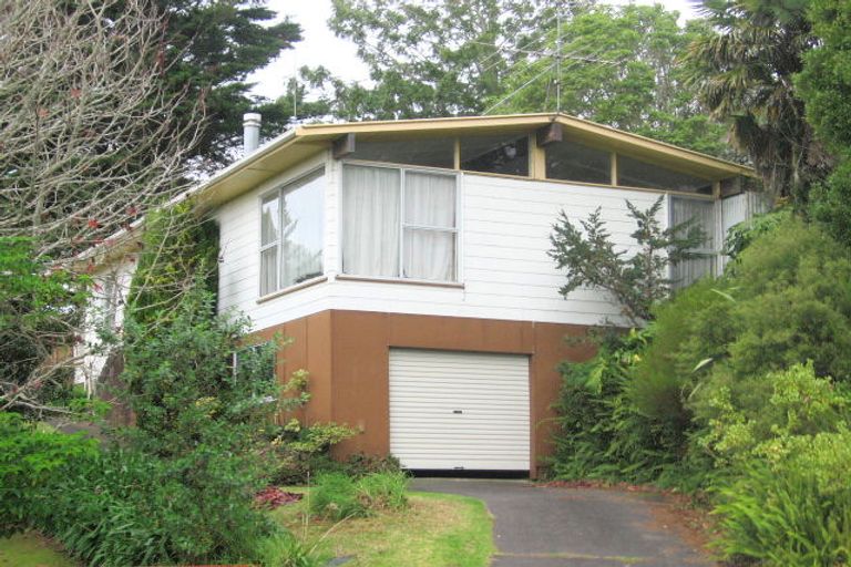 Photo of property in 4 Hewlett Road, Massey, Auckland, 0614