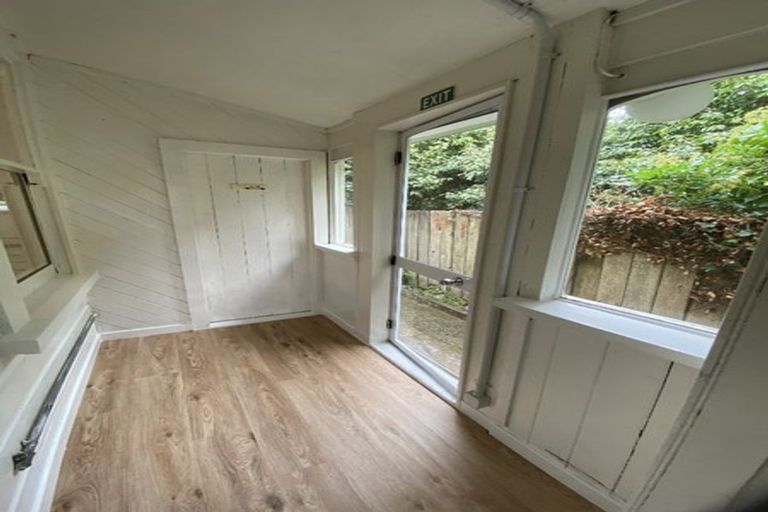 Photo of property in 164 Glenmore Street, Northland, Wellington, 6012