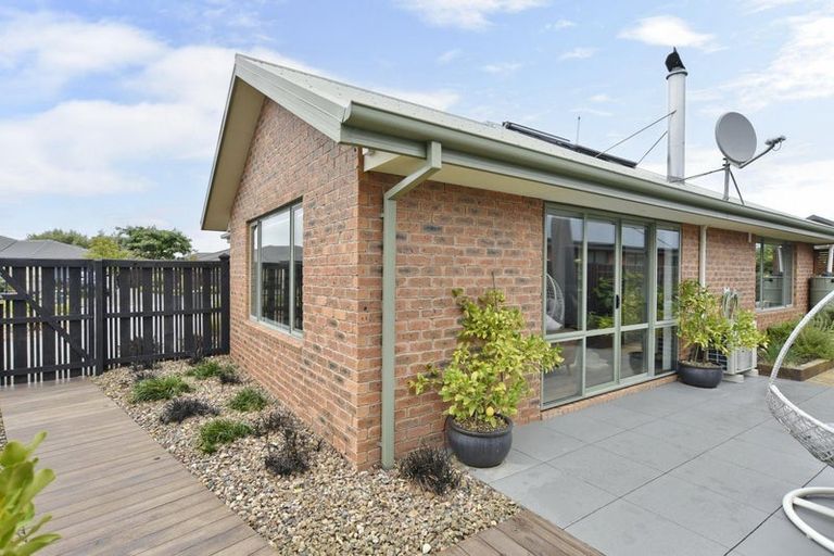 Photo of property in 1 Kohi Drive, Parklands, Christchurch, 8083