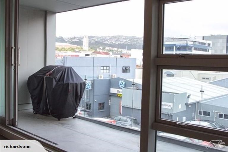 Photo of property in 25u4 Home Street, Mount Victoria, Wellington, 6011