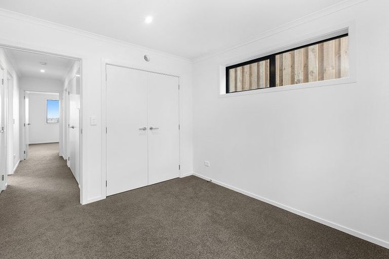 Photo of property in 2/12 Ruakiwi Road, Hamilton Lake, Hamilton, 3204