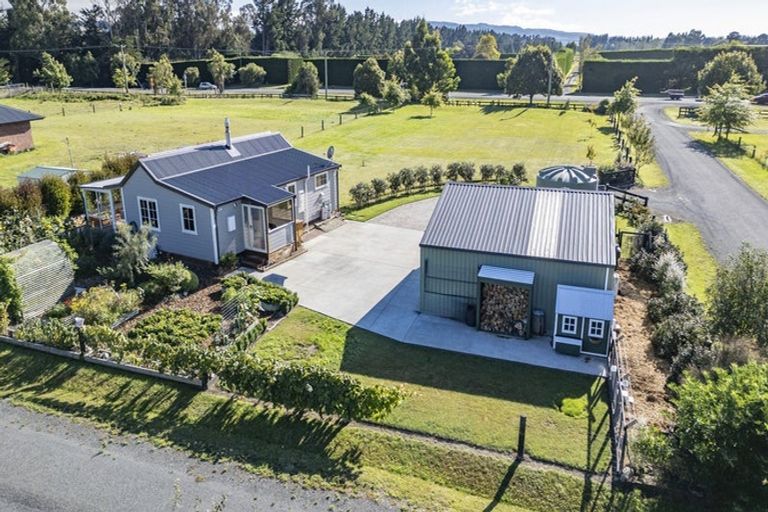 Photo of property in 3/3 Ashworths Road, Amberley, 7481
